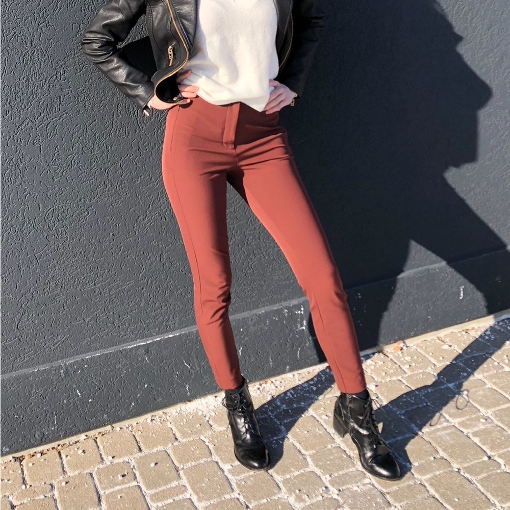 Auburn Slim Aritzia Trouser